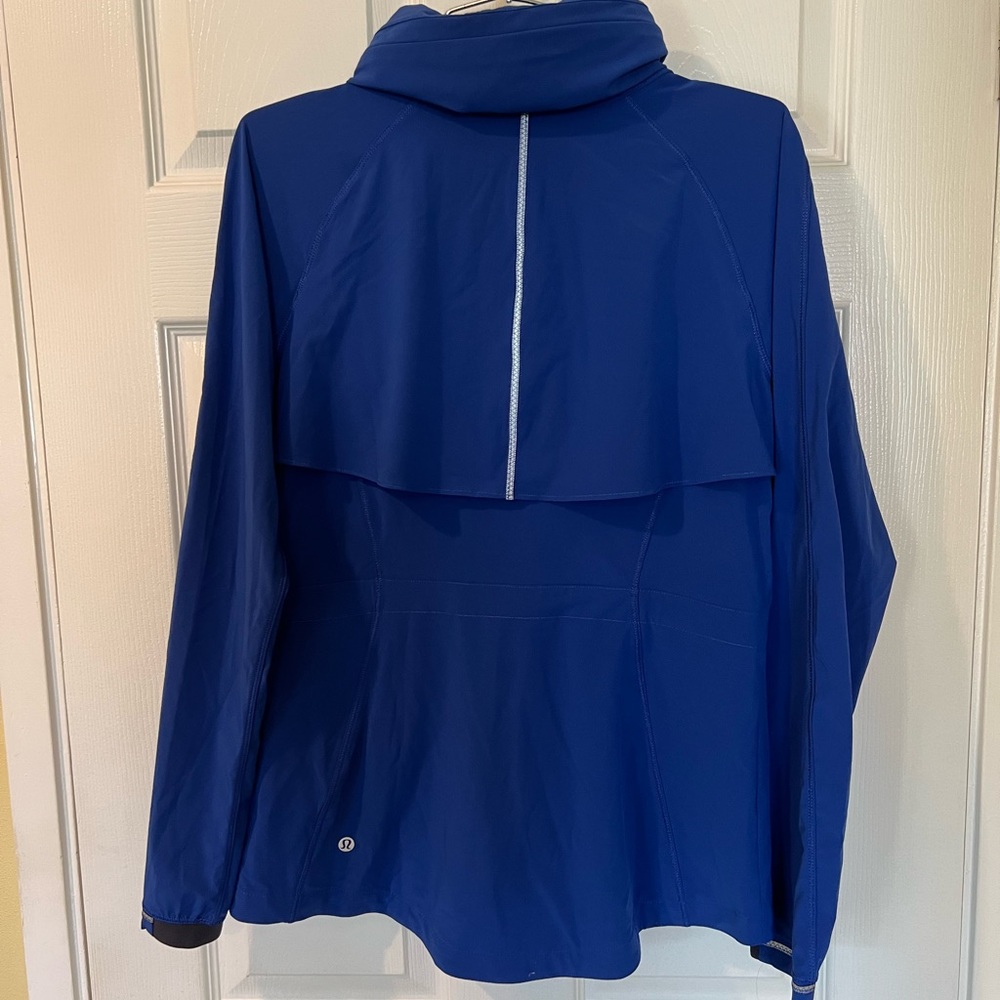 Lululemon Go The Distance Jacket - Picture 13 of 13